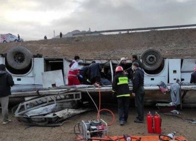 واژگون شدن هشت خودرو در صبح بارانی و پرحادثه اصفهان